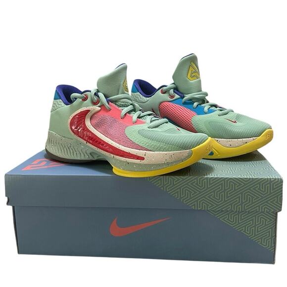 Nike Zoom Freak 4 Sneakers Sz 6.5 woman kids 4.5Y DQ00557300 Athletic Athleisure - Picture 1 of 13